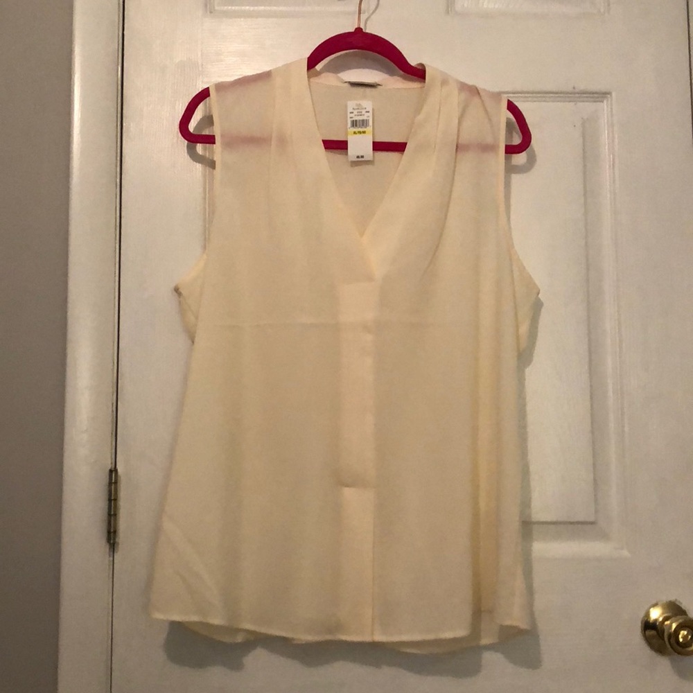 NWT Sleeveless Blouse